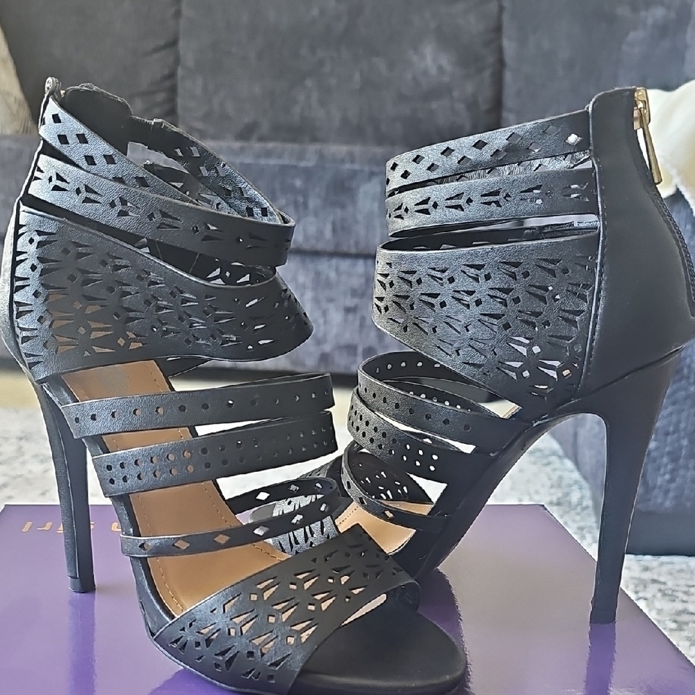 New Elegant Black Strappy Heels